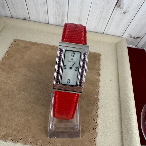 Like Red Red Wine this fine Vintage Lucien Piccard Ruby Watch - Picture 7 of 10